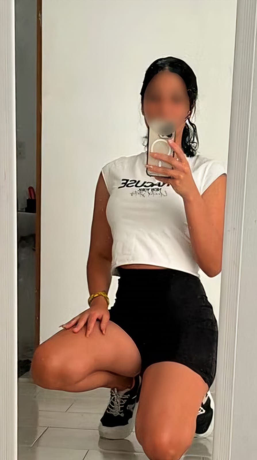 Escort 4